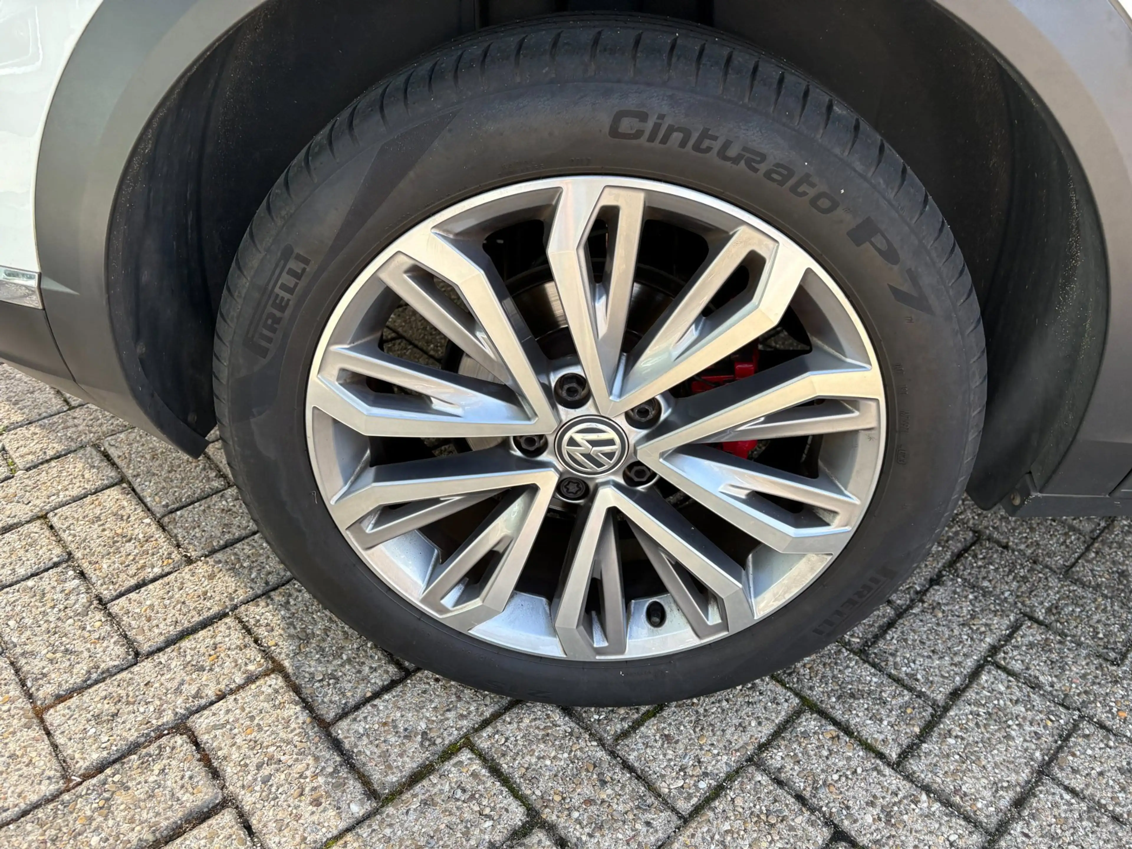 Volkswagen T-Roc 2.0 TSI 4Motion Sport — photo 24
