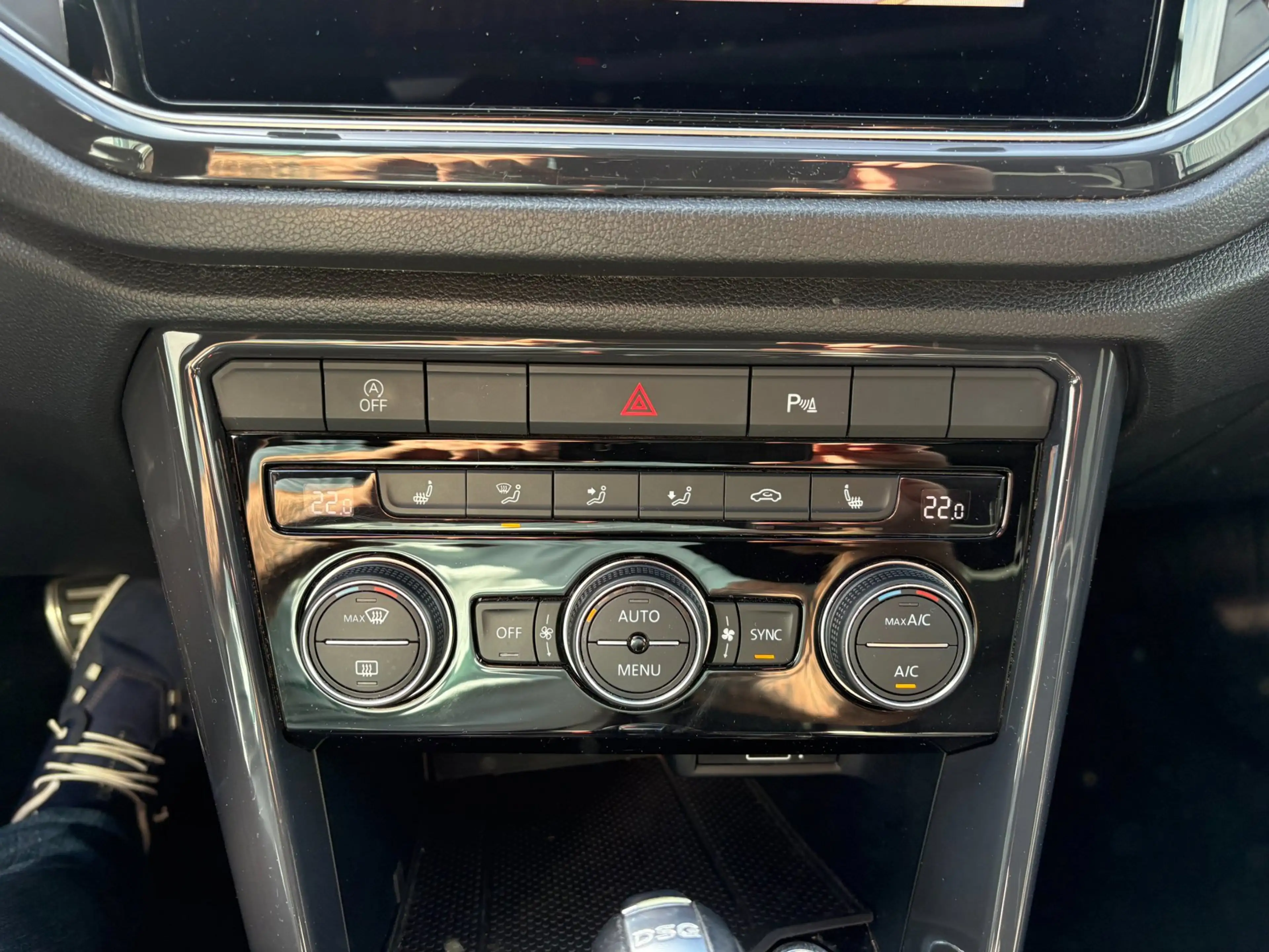 Volkswagen T-Roc 2.0 TSI 4Motion Sport — photo 15