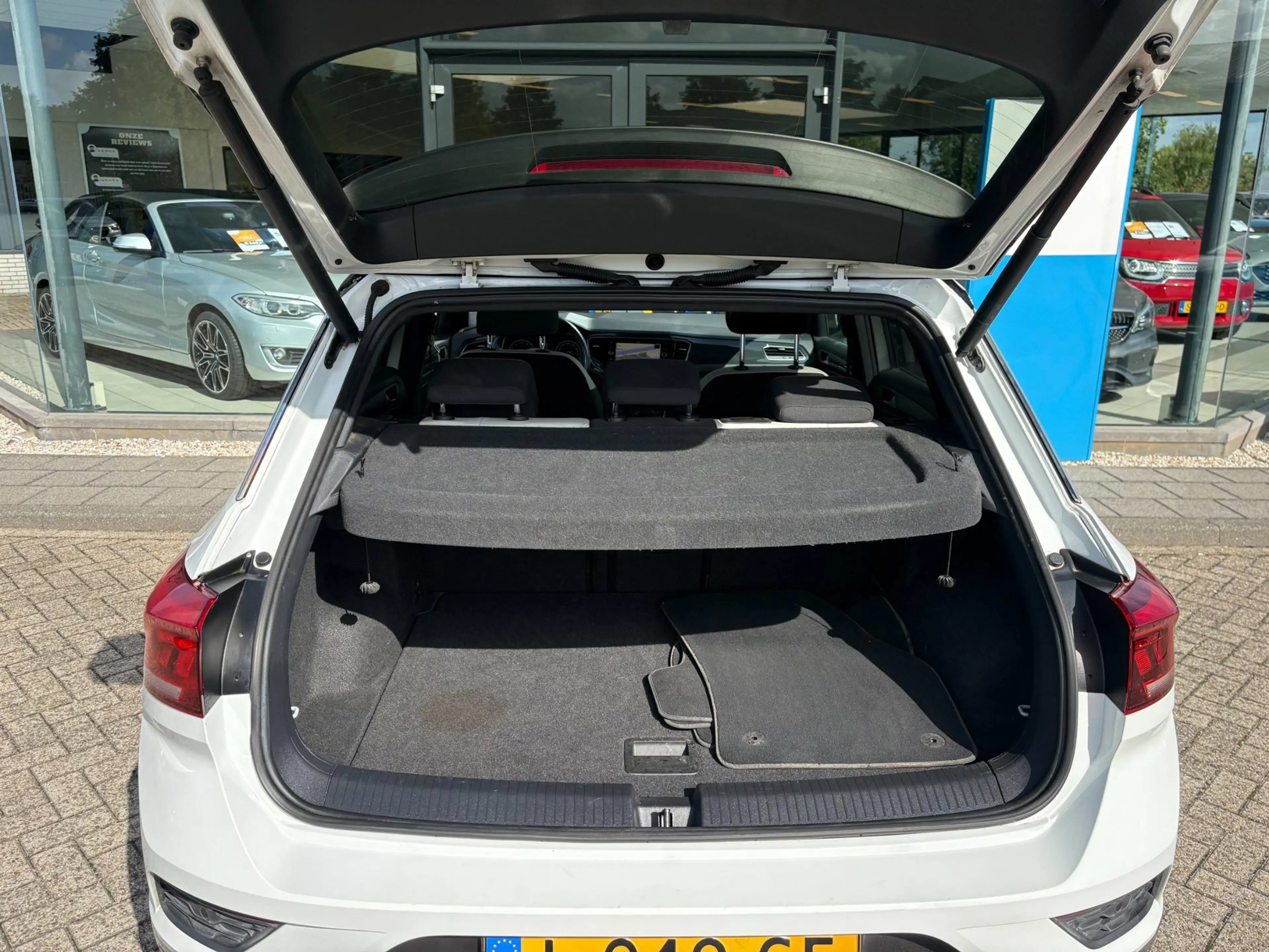 Volkswagen T-Roc 2.0 TSI 4Motion Sport — photo 23