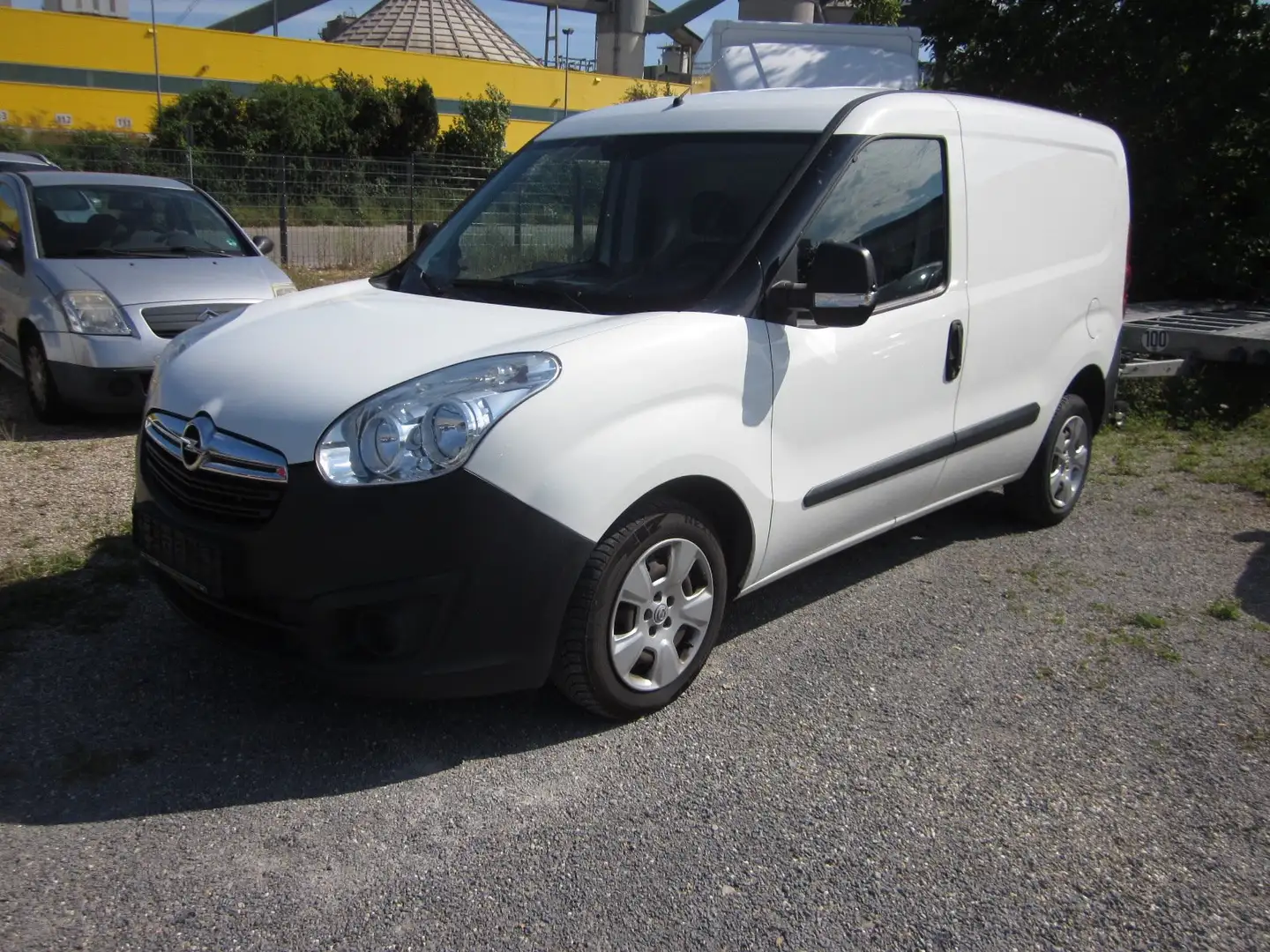 Opel Combo 1.6 D (CDTI) - Kasten- 2 Sitzer-Klima Weiß - 2
