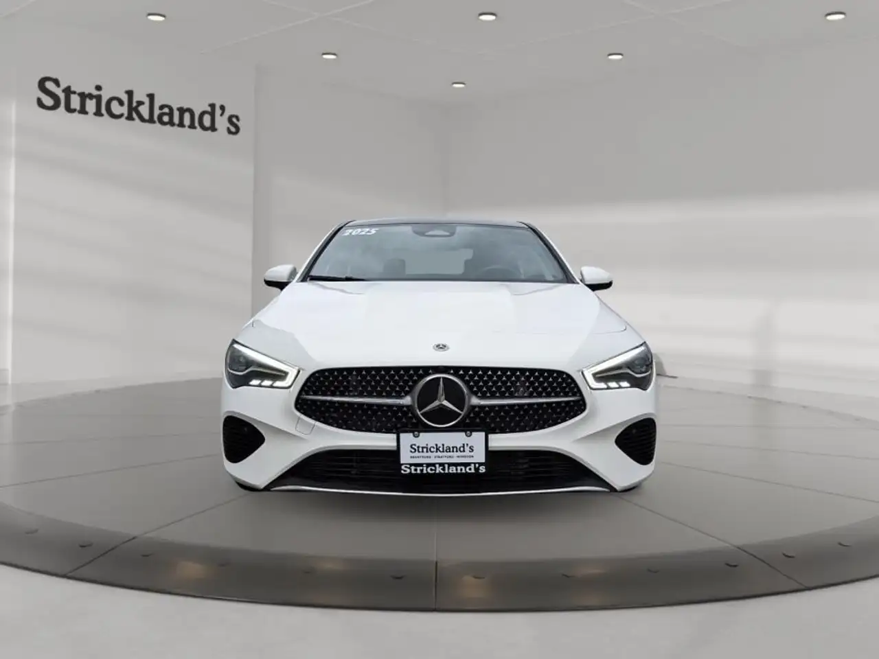 Mercedes-Benz CLA снимка Mercedes-Benz CLA