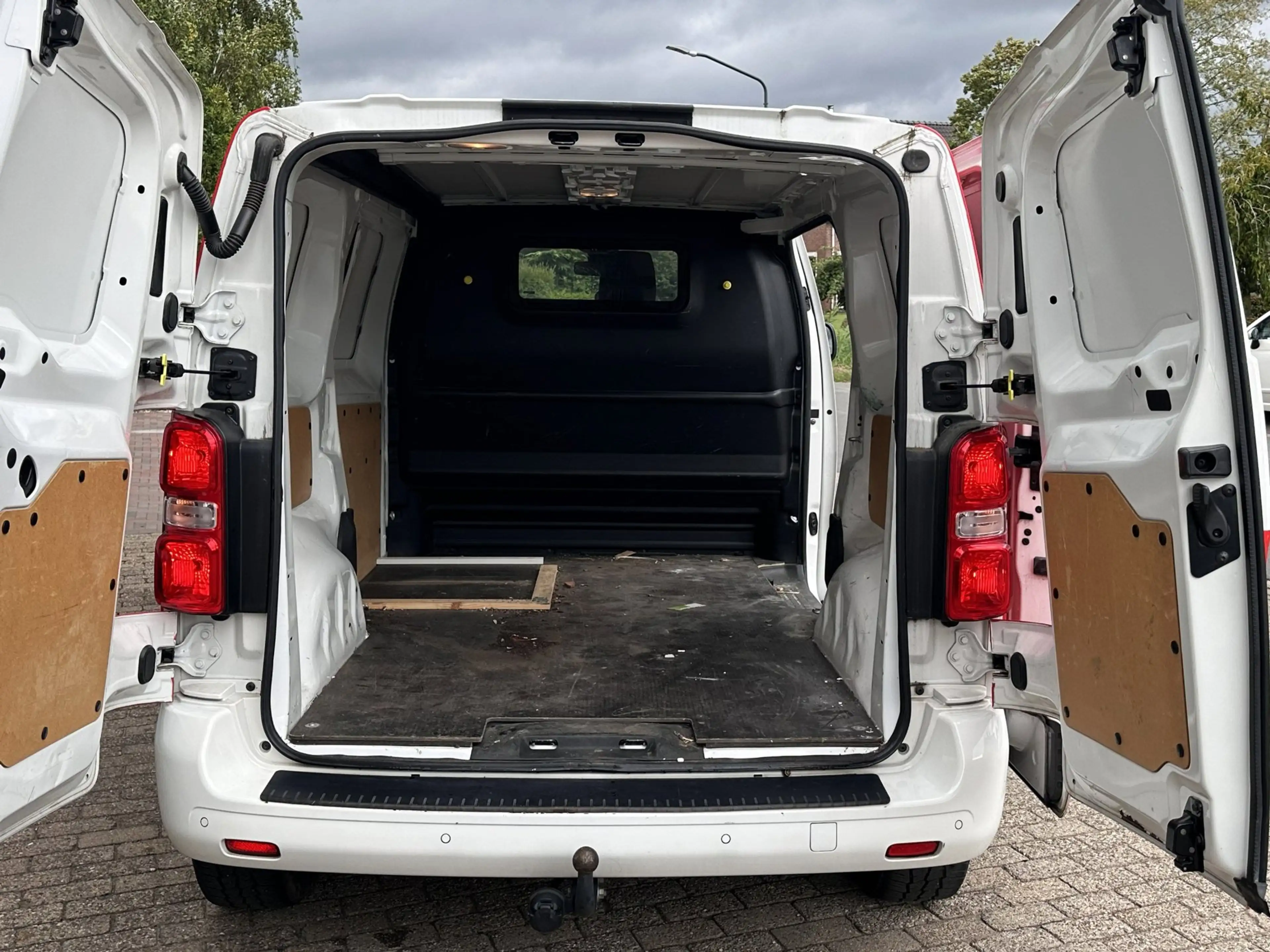 Peugeot Expert 231S 2.0 BlueHDI 120 Premium Pack Trekhaak — photo 13