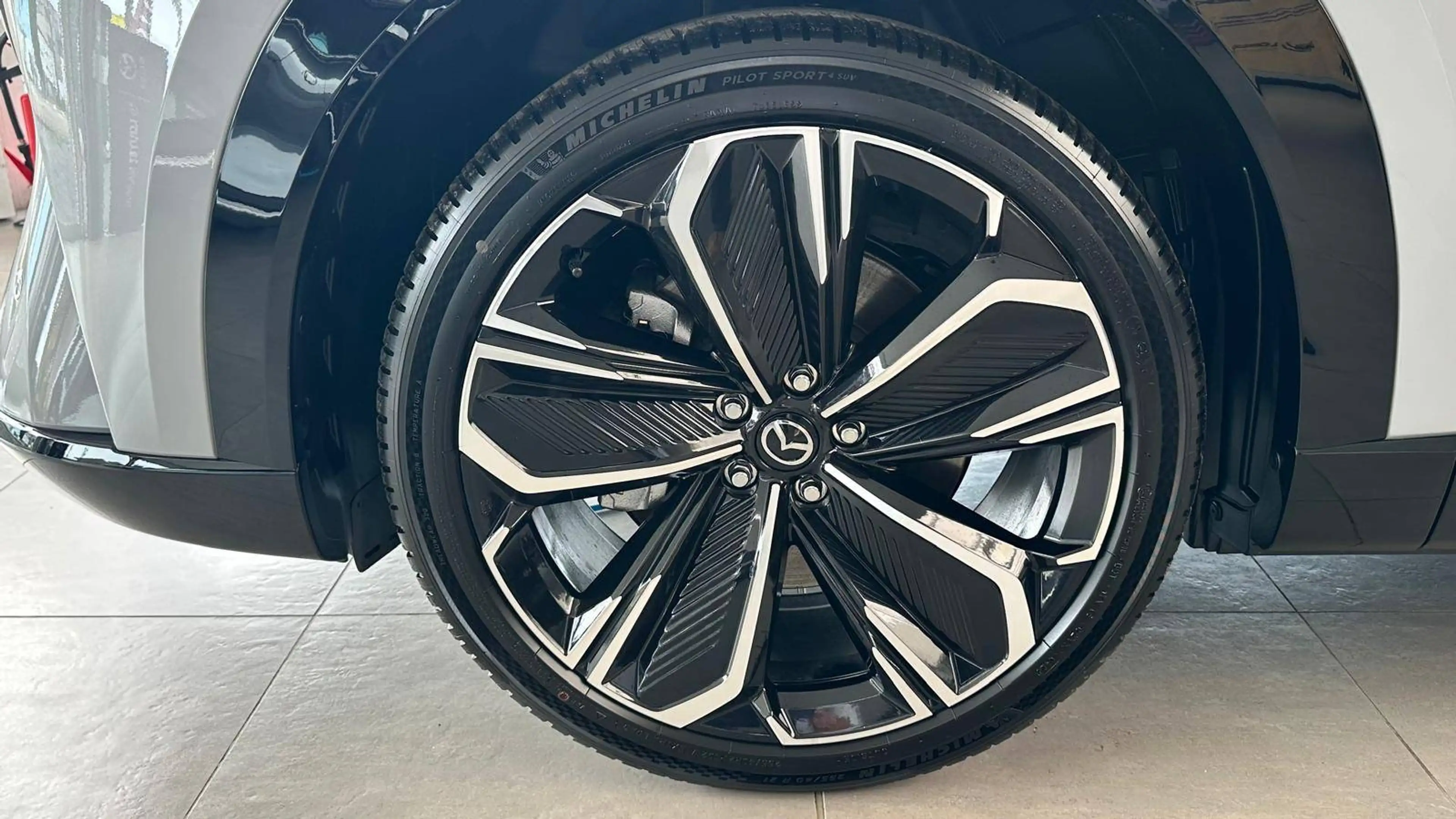 Mazda CX-6e CX-6e 78 kWh Takumi Takumi — photo 8
