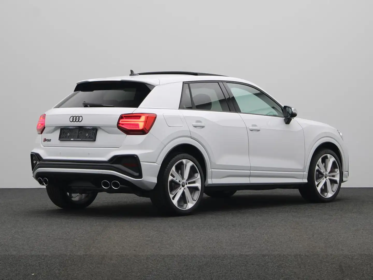 Audi SQ2 2.0 TFSI 300 PK QUATTRO S-TRONIC White - 2