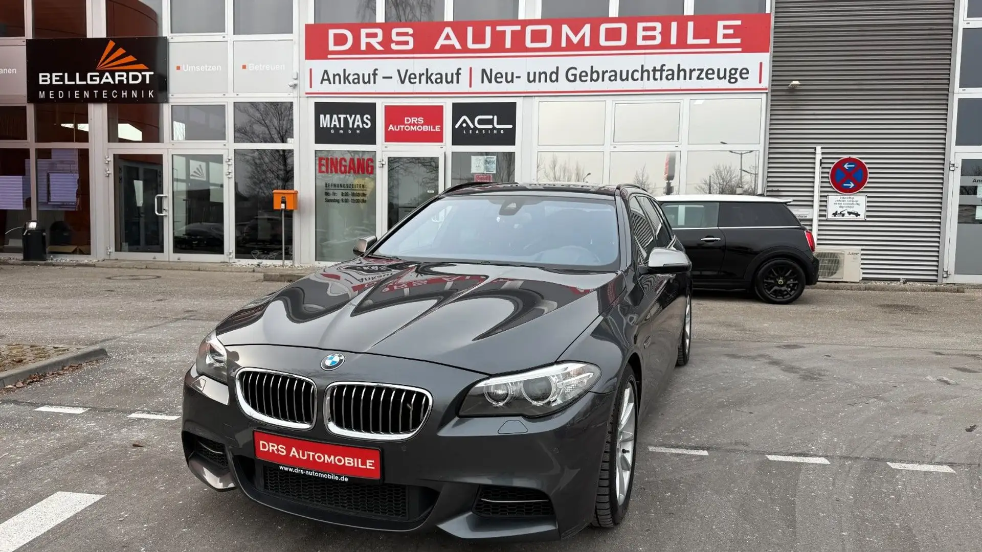 BMW 550 d xDrive/HeadUp/Pano/Komfort/LED/H&K/AHK Grau - 1