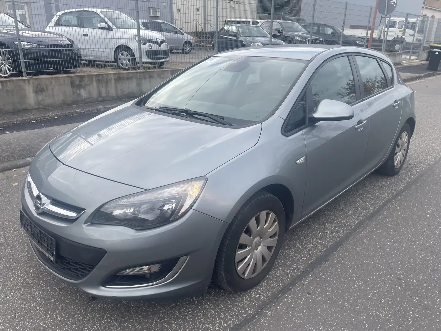 Opel Astra 1.7 CDTI Edition Grau - 1