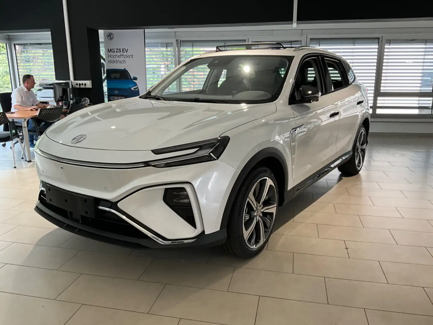 MG Marvel R Electric Performance TOP ANGEBOT Kék - 2