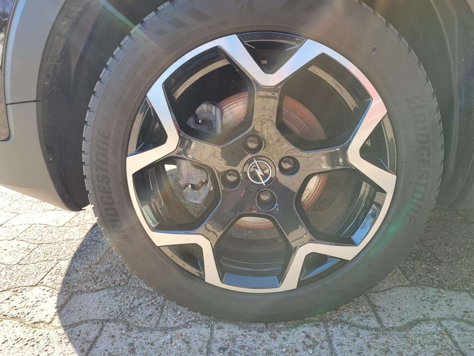 Opel Crossland X