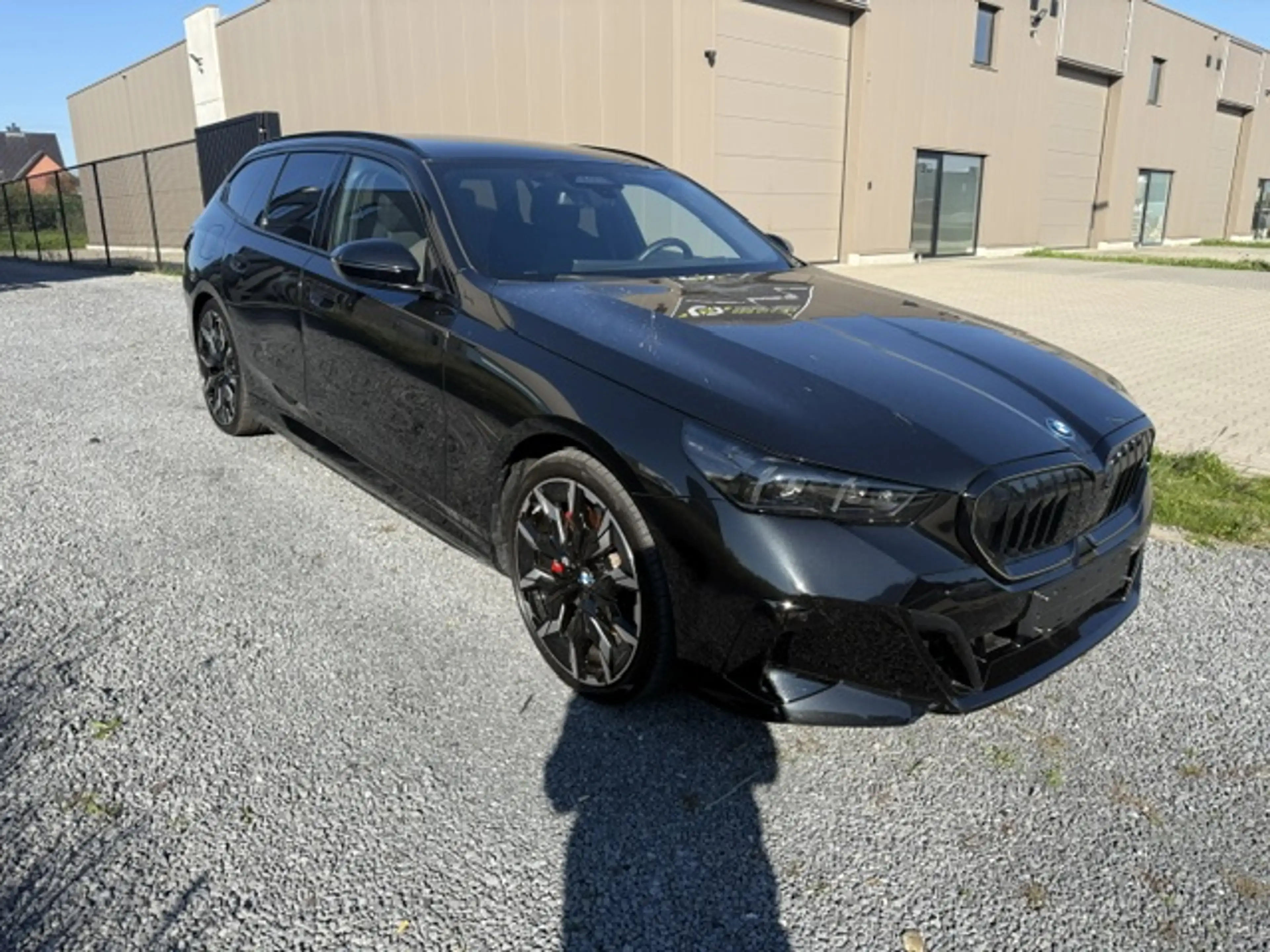 BMW i5 i5 Touring xDrive40 M Sport PRO / Bowers & Wilkins / "21 Alu / Innovation Package / 360 Surround view..... — photo 6