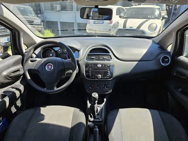 Fiat Punto view 5
