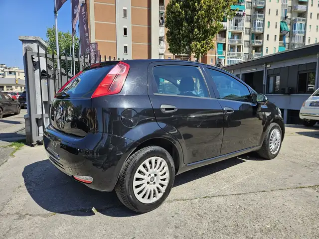 Fiat Punto view 3