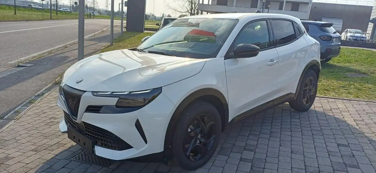 Alfa Romeo Junior 2026
