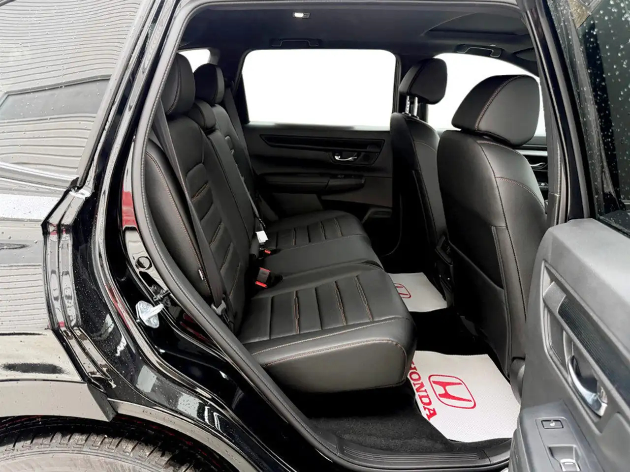 Honda CR-V photo Honda CR-V
