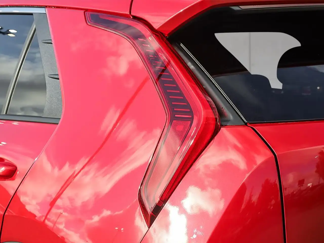 Kia Niro снимка Kia Niro