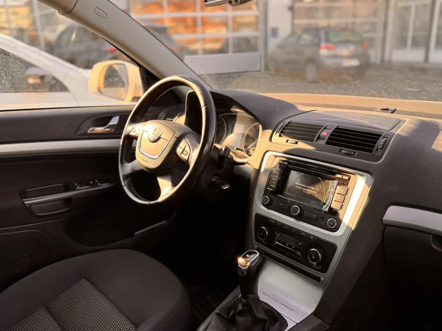 Skoda Octavia Scout 4X4 Pickerl - 12/2026 Weiß - 2