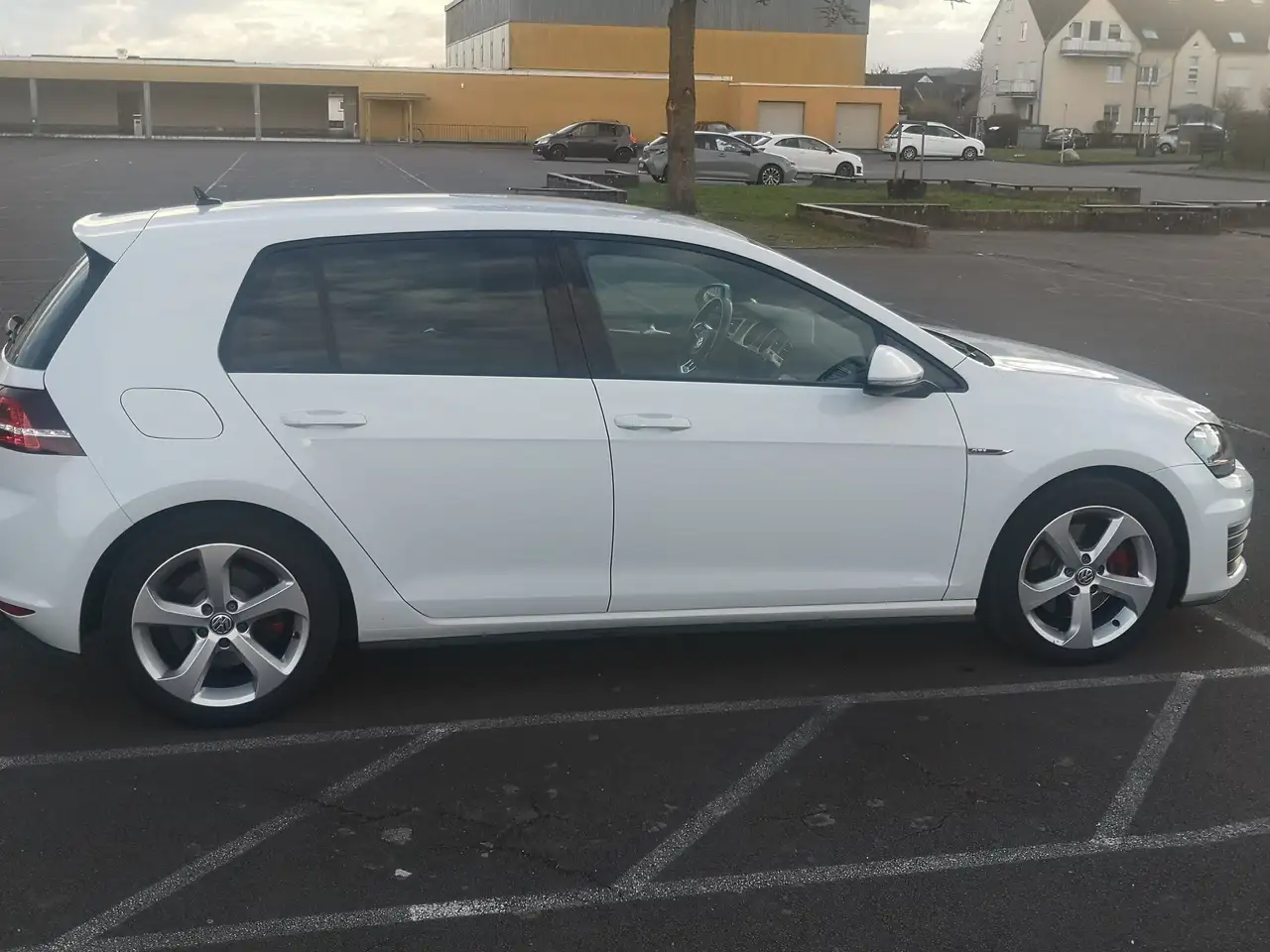 Volkswagen Golf GTI