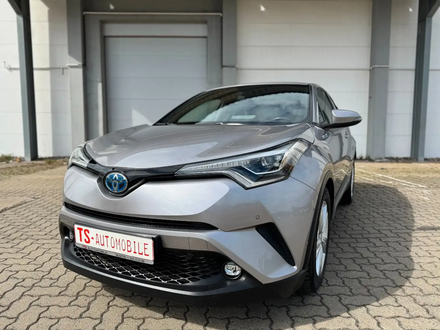 Toyota C-HR Hybrid Team D 1.8*LED*NAVI*EU6*KEYYSGO*ASS Argent - 1