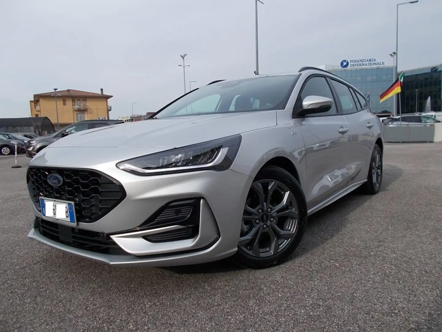 Ford Focus 1.0  Hybrid125 CV SW ST-Line Design powershift Plateado - 2
