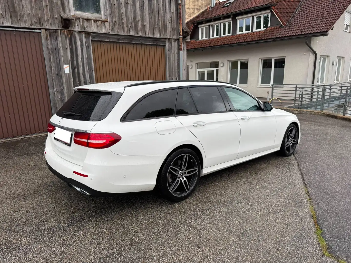 Mercedes-Benz E 350 E 350 d T 4MATIC Aut. Weiß - 1