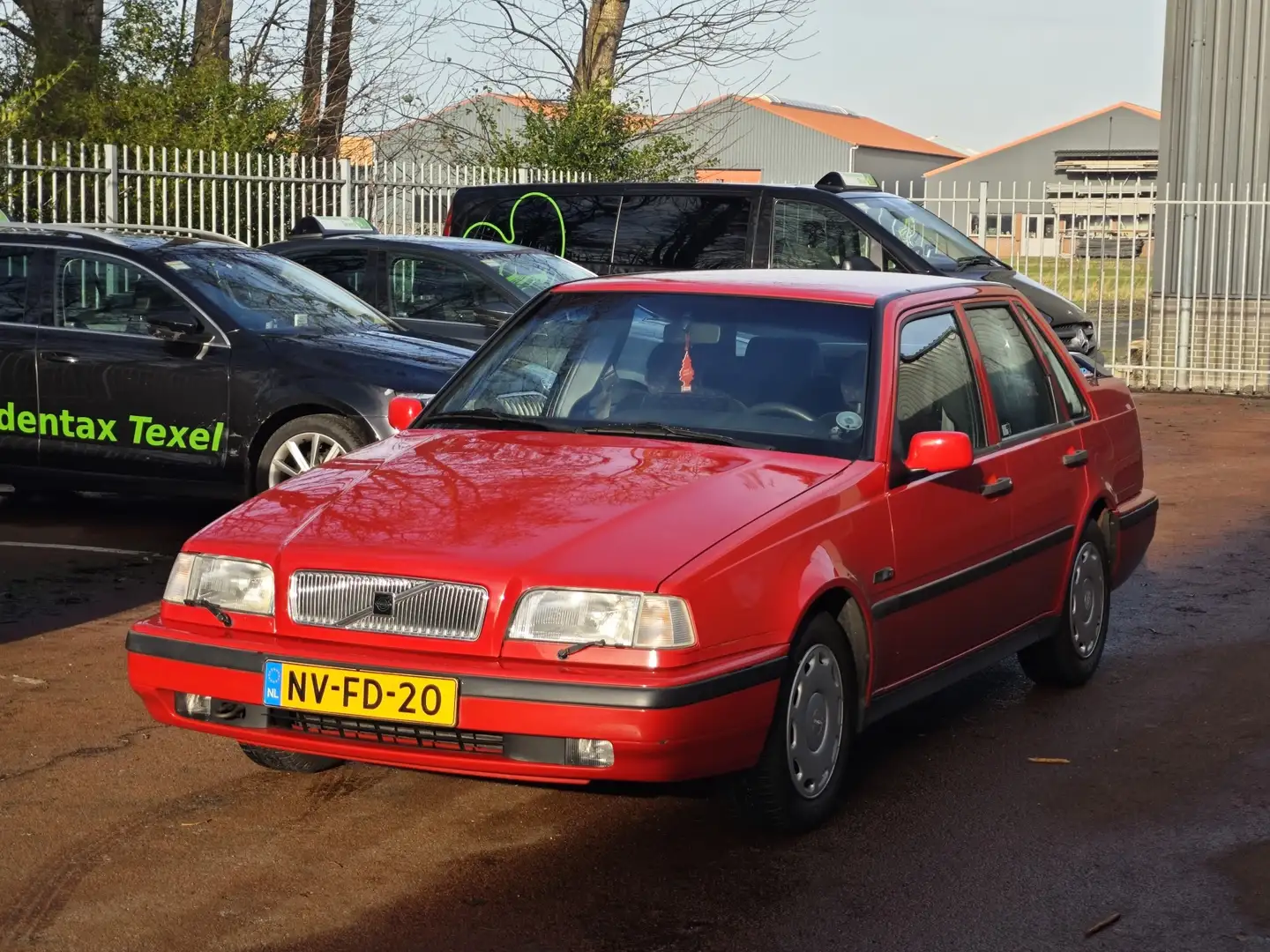Volvo 460 2.0i Luxury-Line Rouge - 1