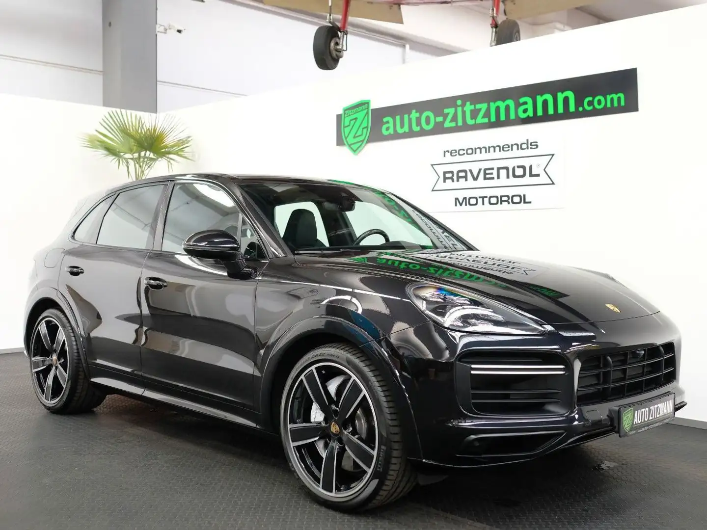 Porsche Cayenne Turbo *CARBON*PANO*BOSE*22 ZOLL* Schwarz - 1
