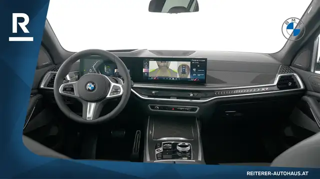 BMW X7 view 13