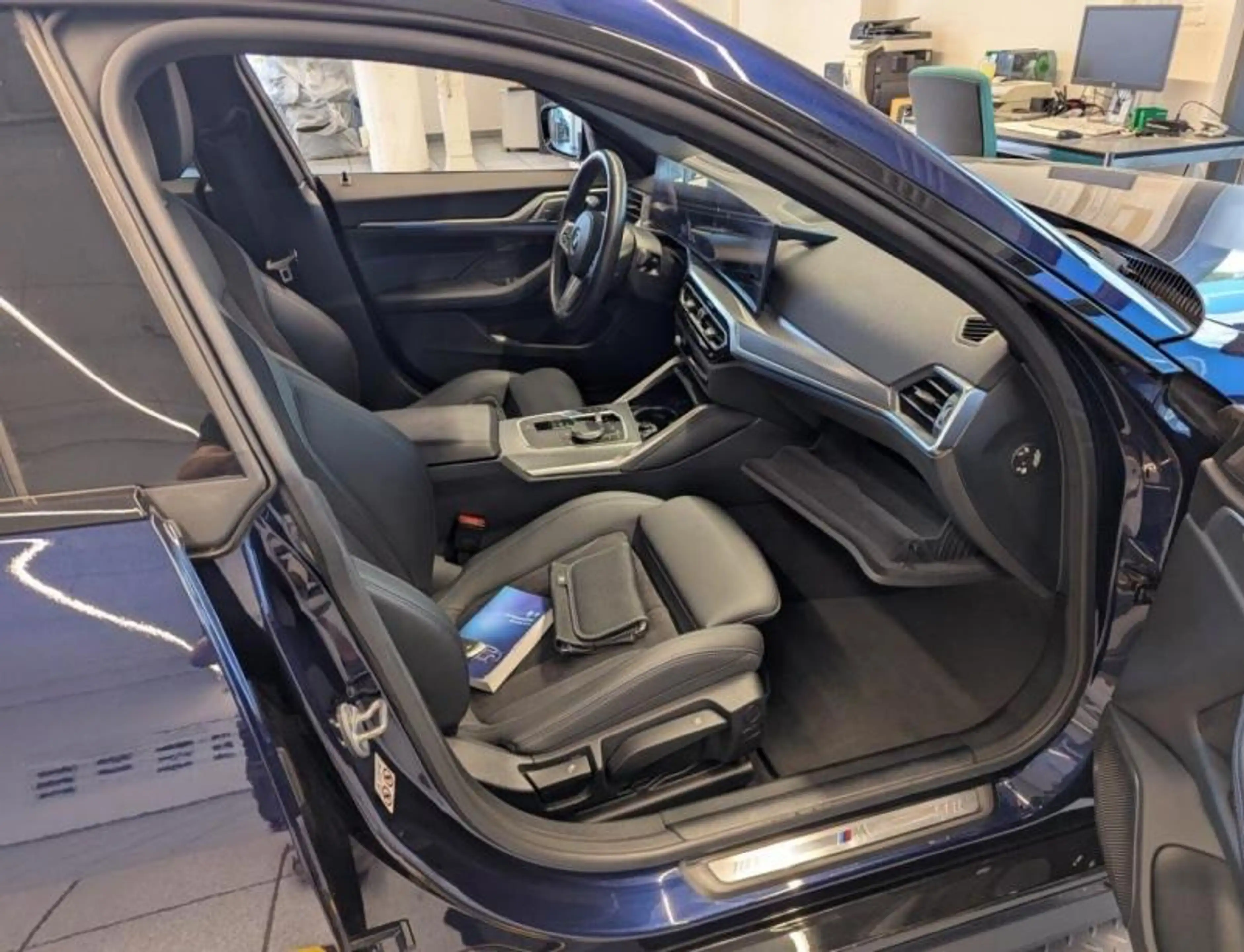 BMW i4 eDrive40 Gran Coupe M Sport 360°KAM*AHK*LASER — photo 3