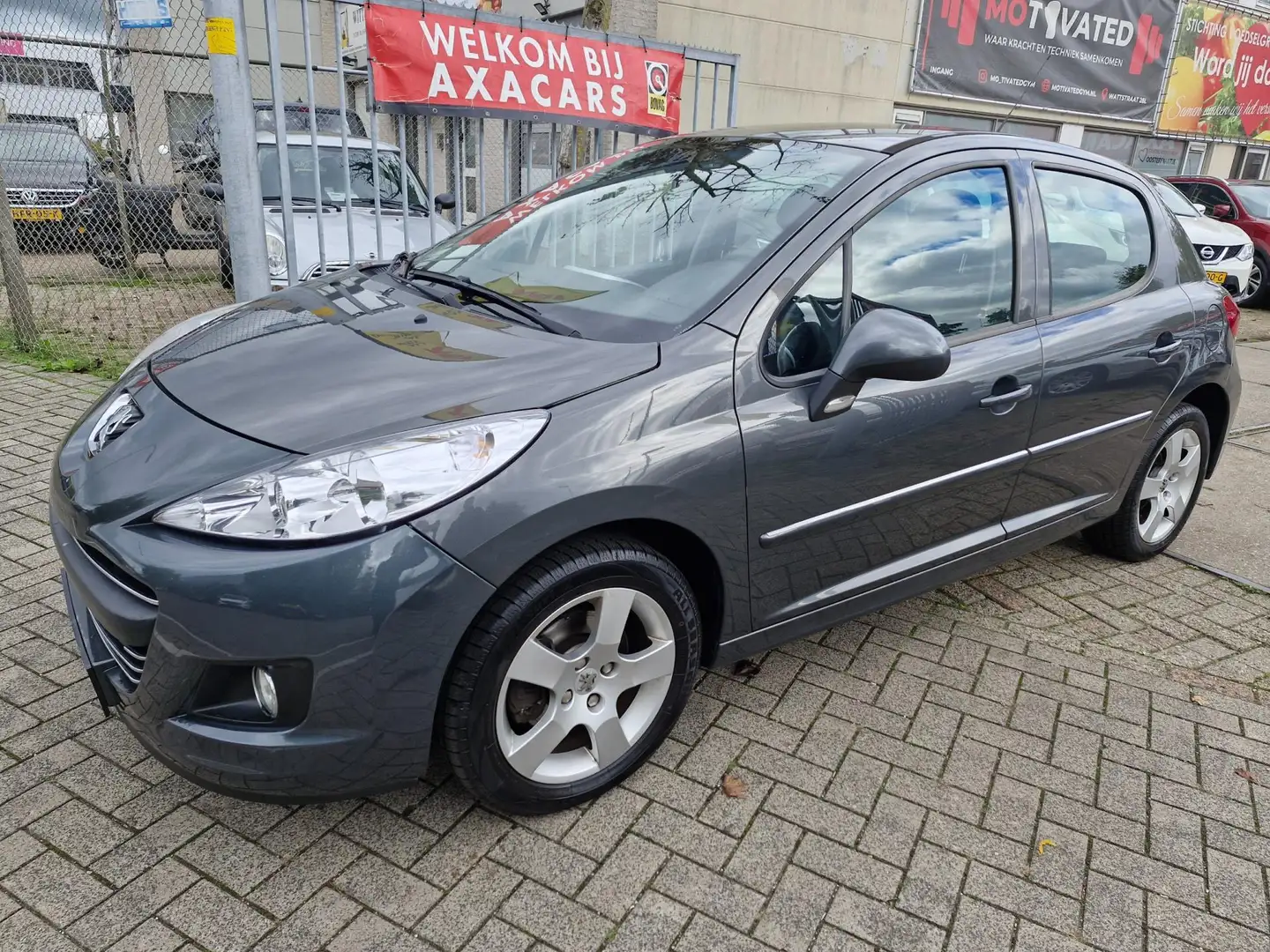 Peugeot 207 1.6 VTi XS NETTE FRISSE AUTO ! GARANTIE ! NIEUWE A Gris - 2