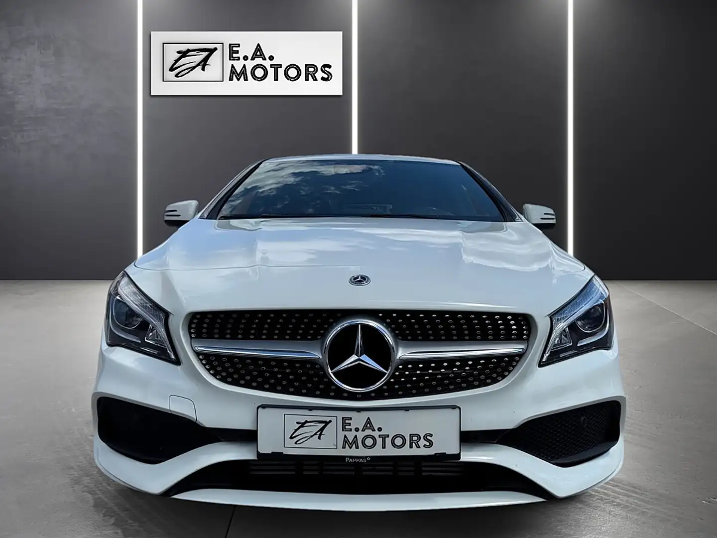 Mercedes-Benz CLA 220 d Shooting Brake 4MATIC Aut. monatlich ab € 234,39 Weiß - 2