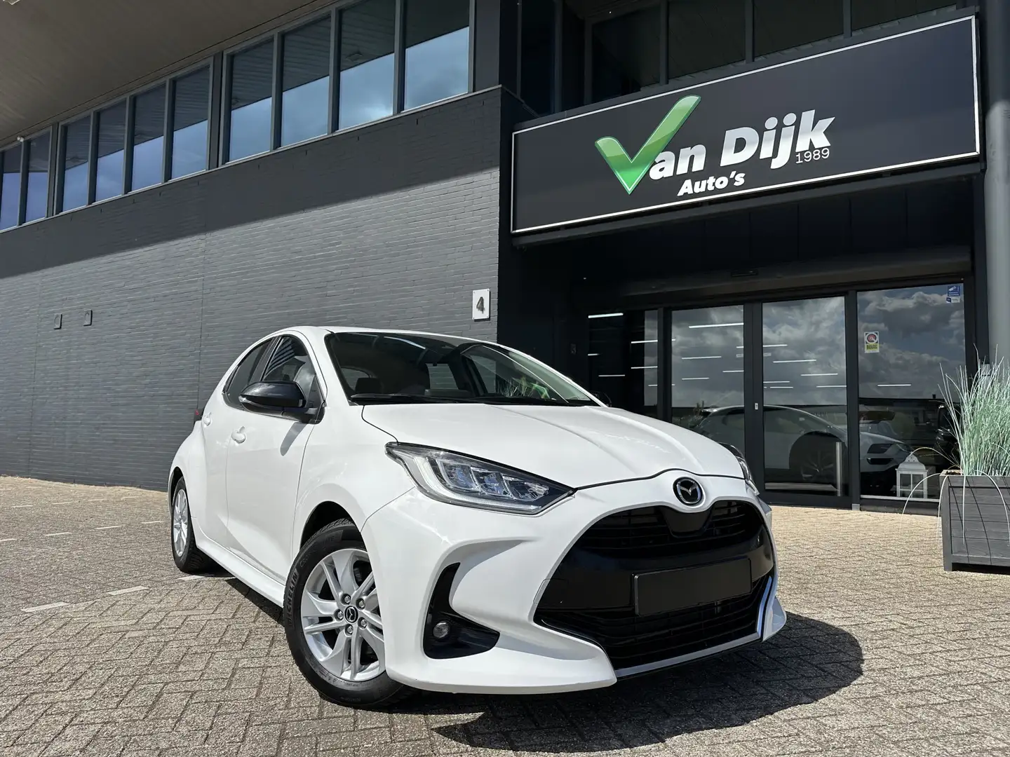 Mazda 2 Hybrid 1.5 Autom.Apple Car Play Camera Stoel/Stuur Weiß - 1