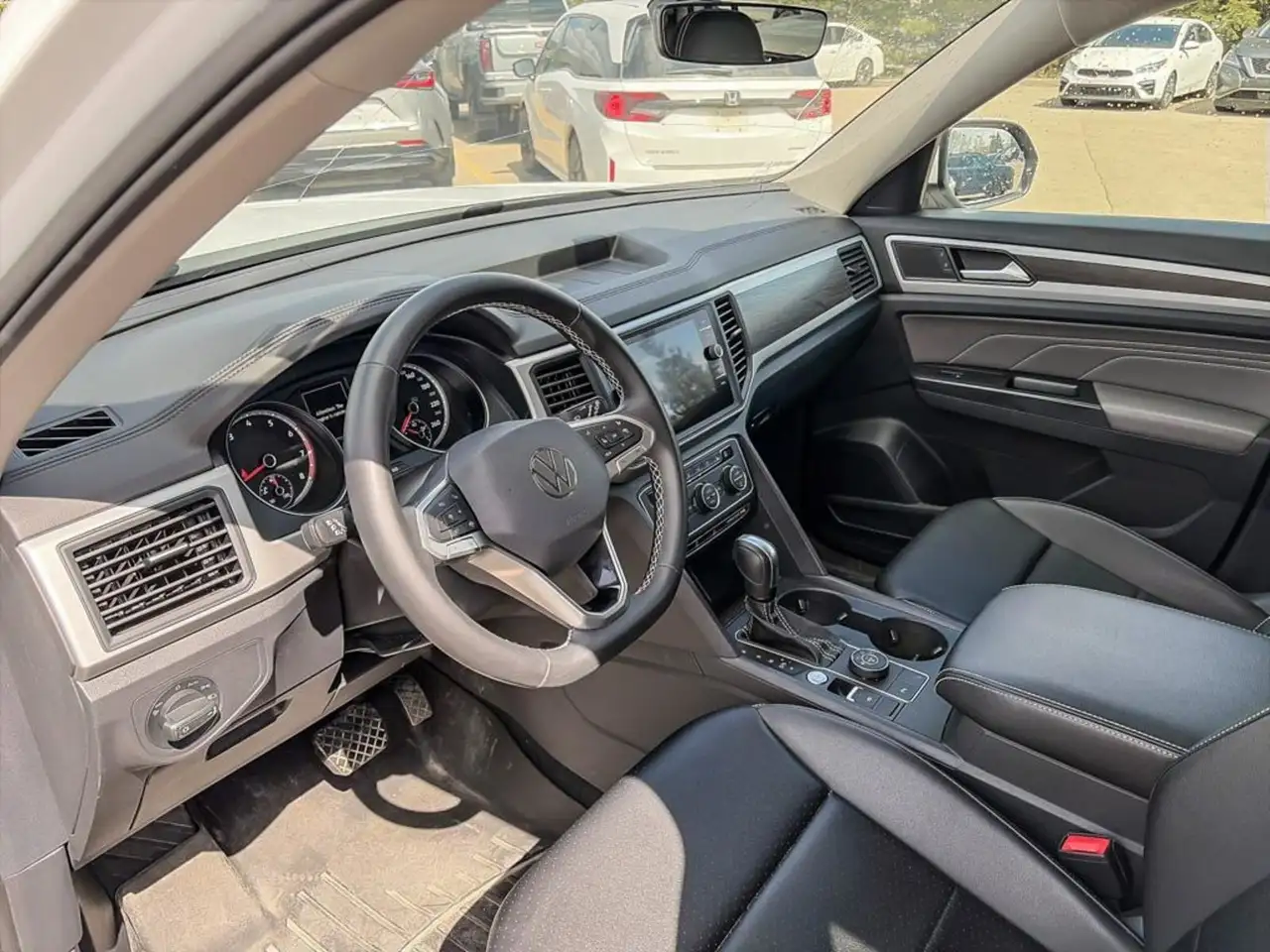 Volkswagen Atlas снимка Volkswagen Atlas