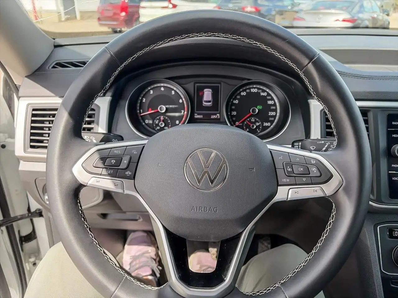 Volkswagen Atlas снимка Volkswagen Atlas