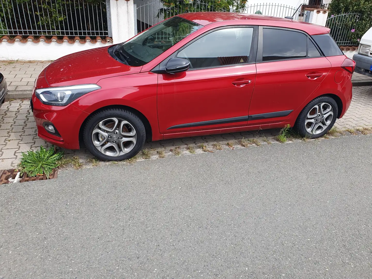Hyundai i20 YES! - 1