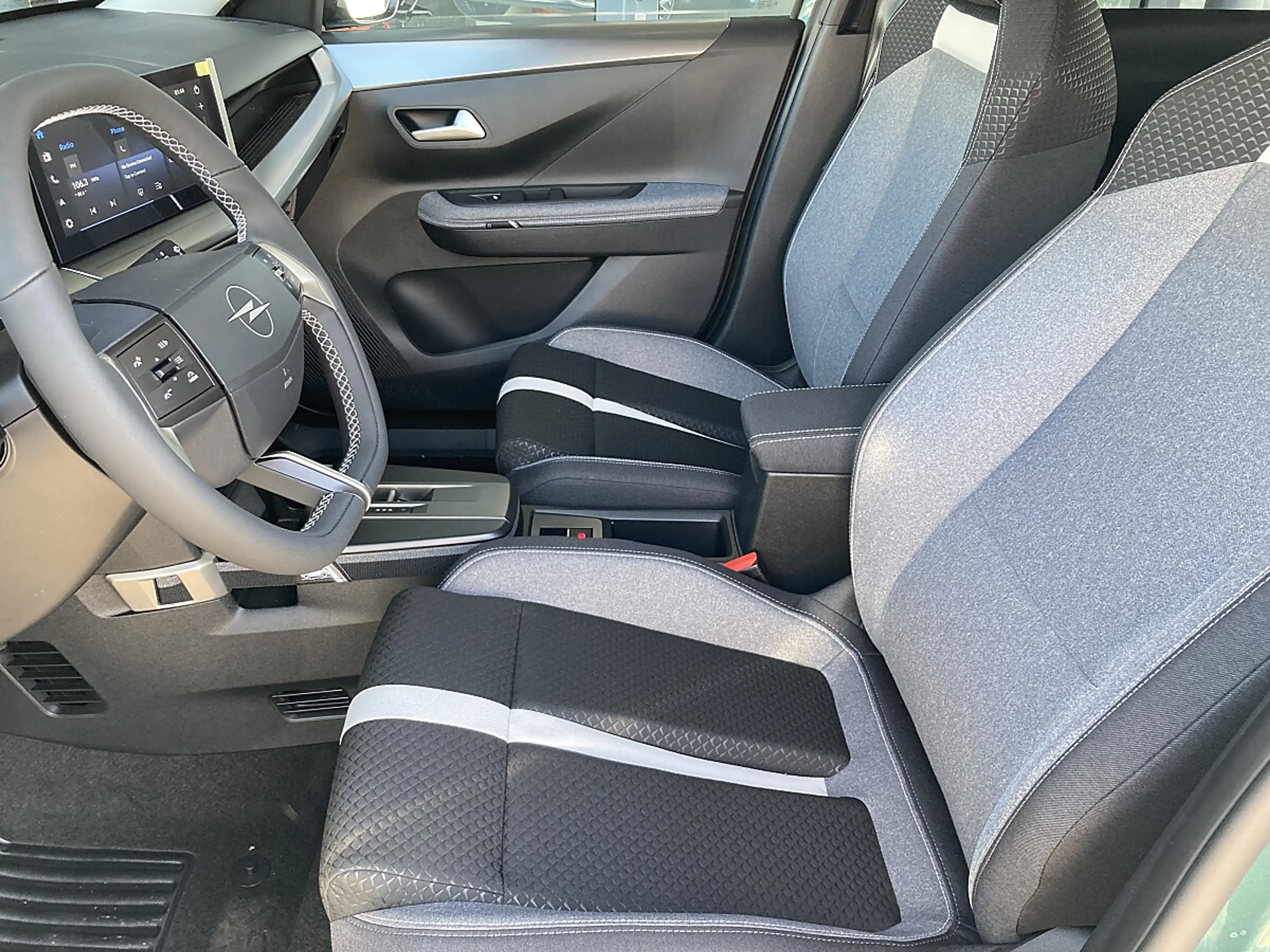 Opel Frontera 1.2 DI MHEV GS Aut. — photo 4
