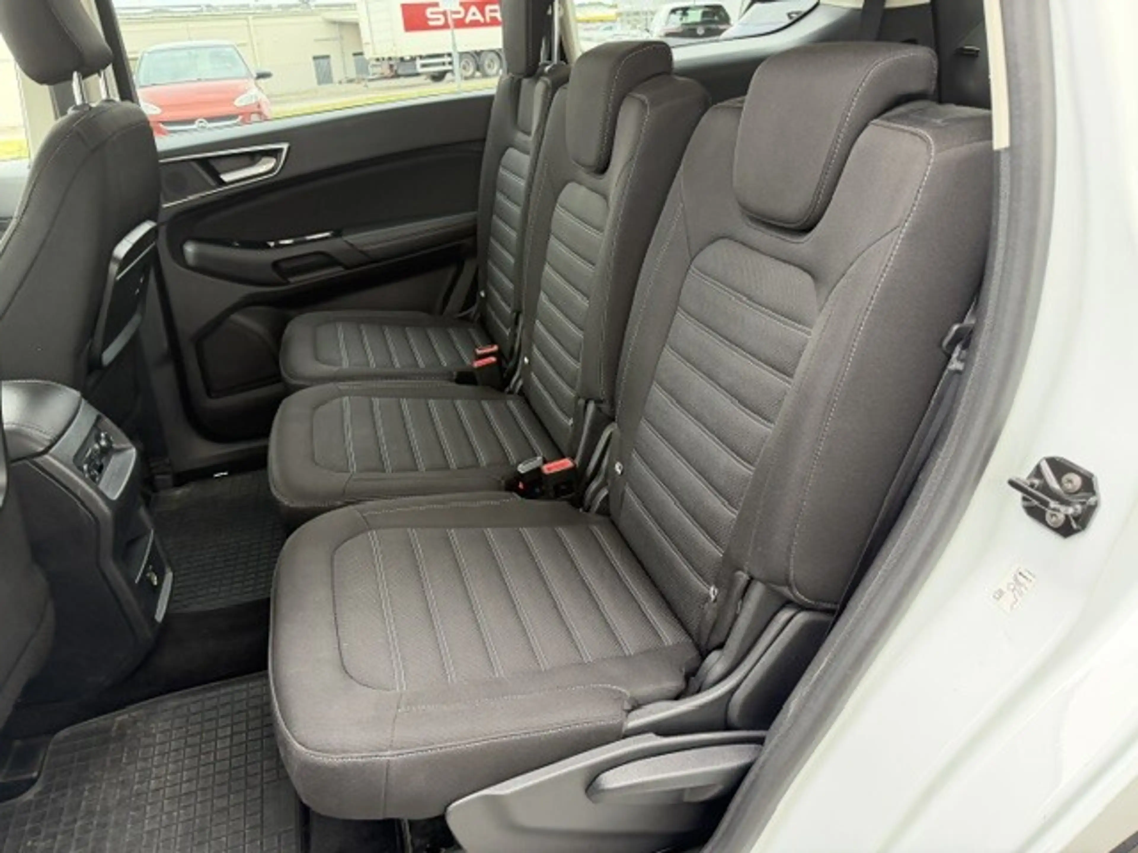 Ford Galaxy 2,0 TDCi Titanium Start/Stop Powershift — photo 13