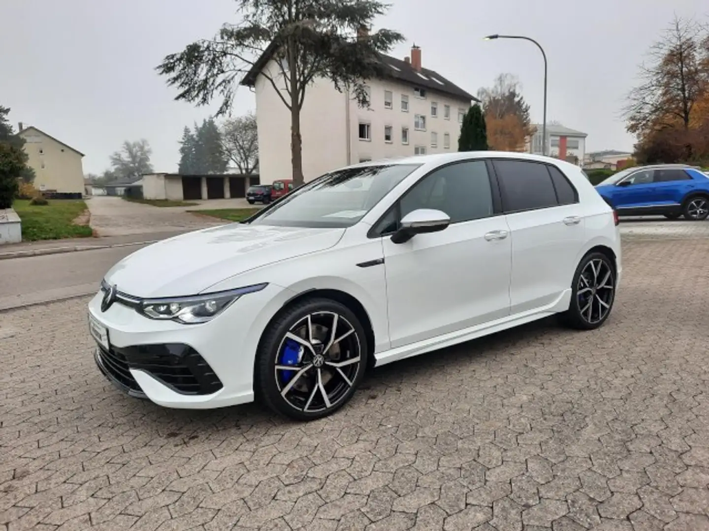 Volkswagen Golf VIII R 4Motion IQ-Light Navi Keyless uvm Klima Weiß - 2