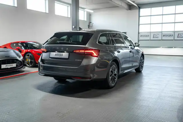 Skoda Octavia view 8