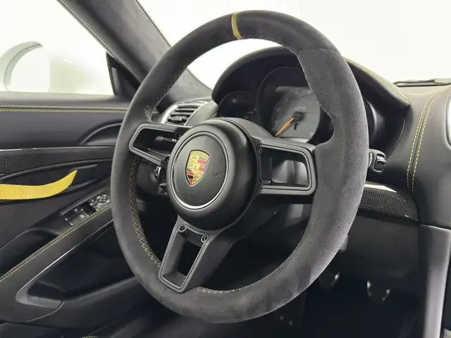 Porsche Cayman view 12