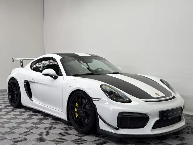 Porsche Cayman view 5