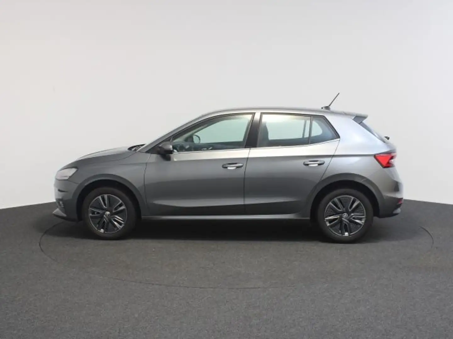 Skoda Fabia 1.0 TSI Style Navi LED SHZ Klima RFK DAB+ Grau - 2