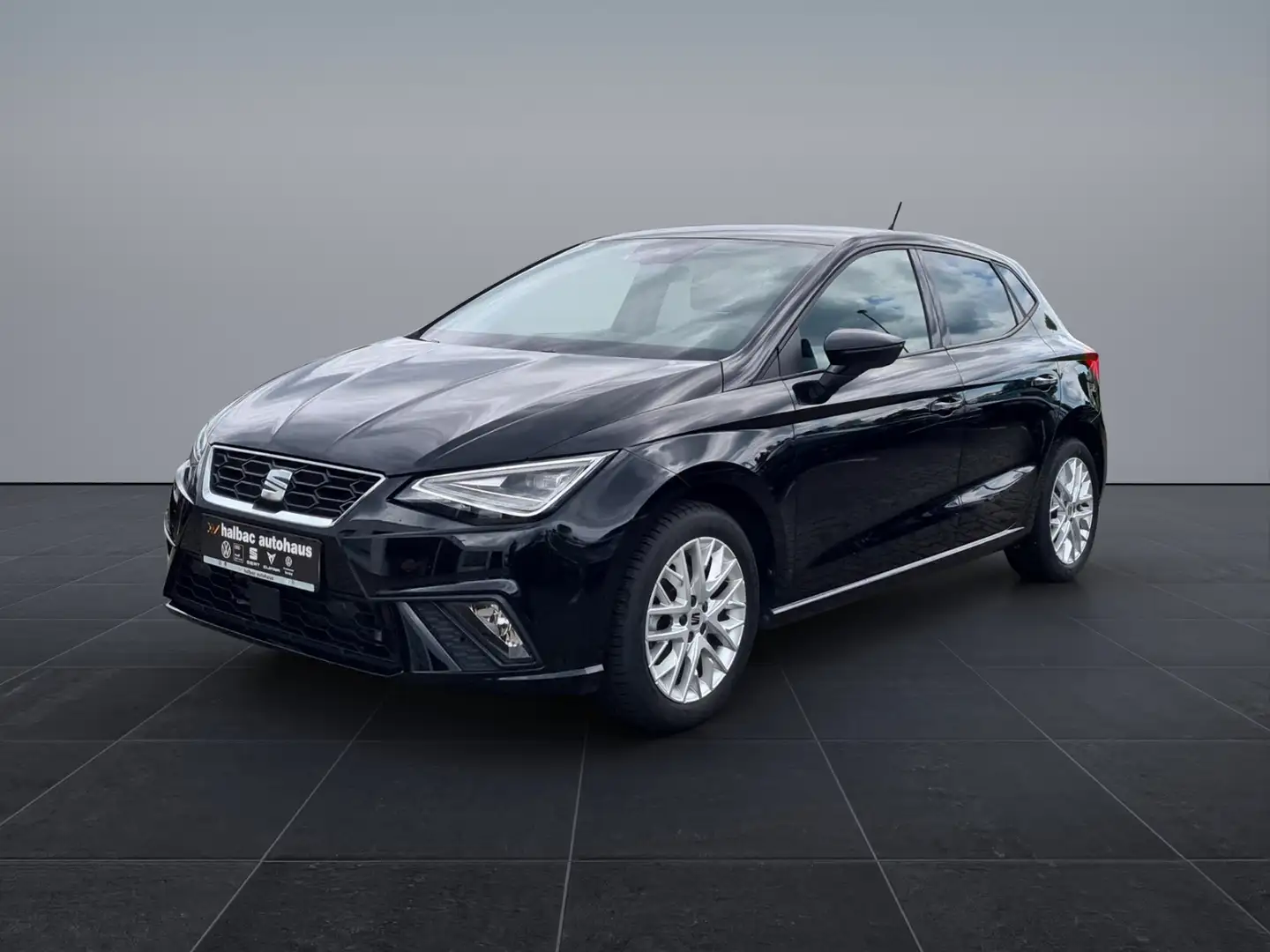 SEAT Ibiza 1.0 TSI FR+NAVI+PDC+KAMERA+SHZ+FULLLED+TEMP Schwarz - 2
