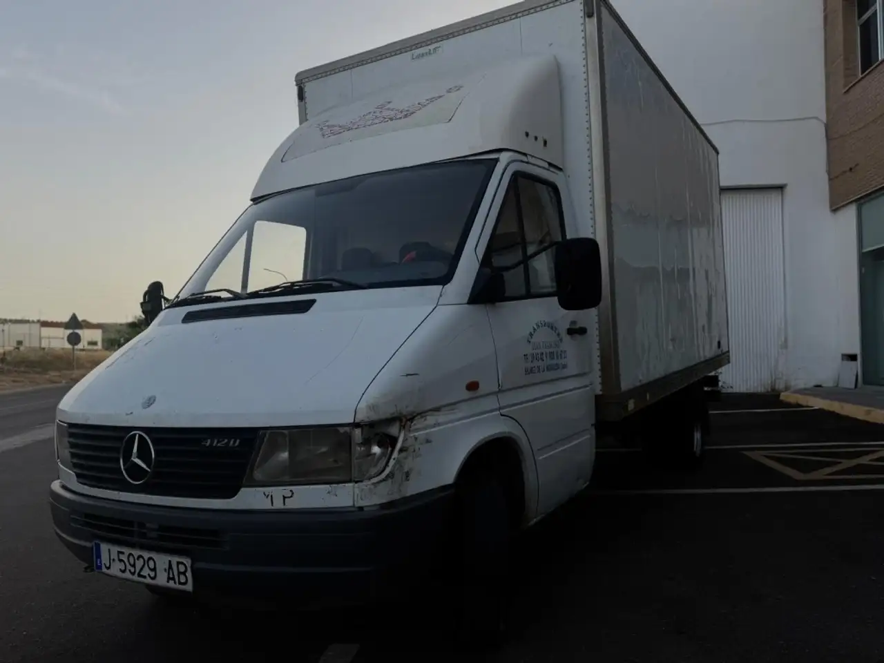 Mercedes-Benz Sprinter Ch.Cb. 412 D 3550mm/3500kg, foto 2