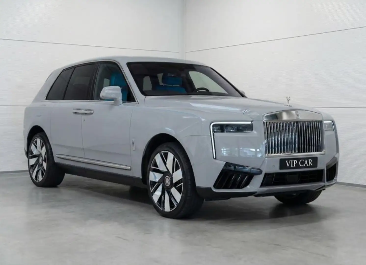 Rolls-Royce Cullinan - 1