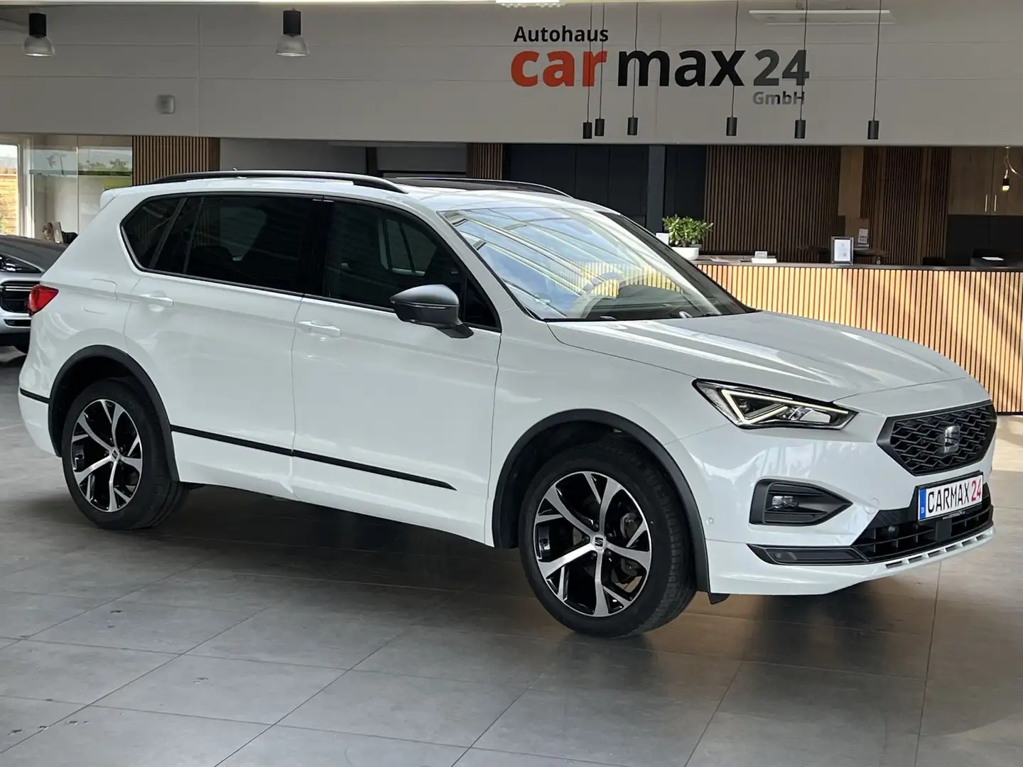 SEAT Tarraco 2.0TDI DSG FR Pano DAB CarPlay 1.Hand Weiß - 1