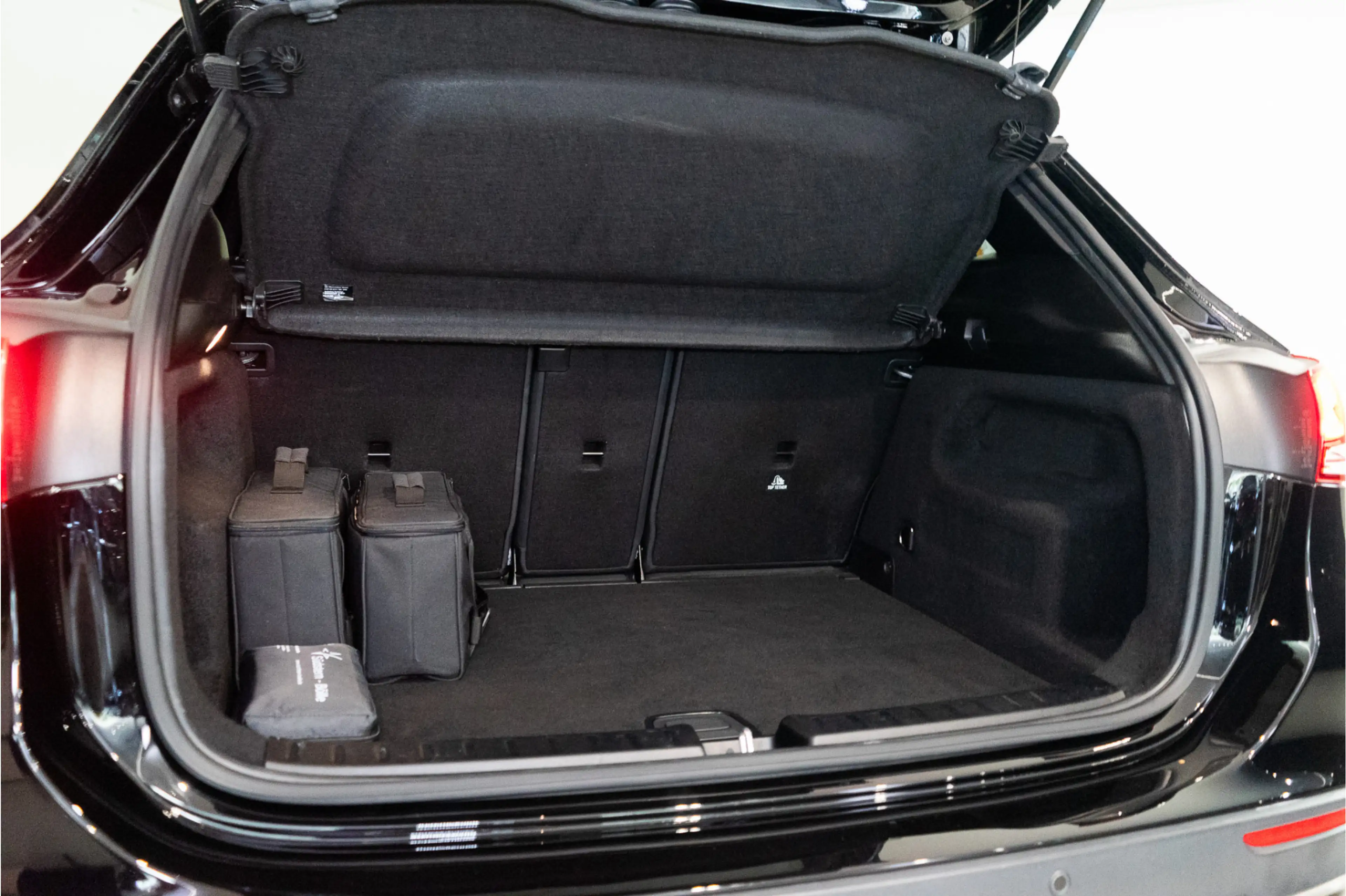 Mercedes-Benz GLA 250 e AMG 218PK | Pano | Keyless | Dodehoek | ACC | Ca — photo 16