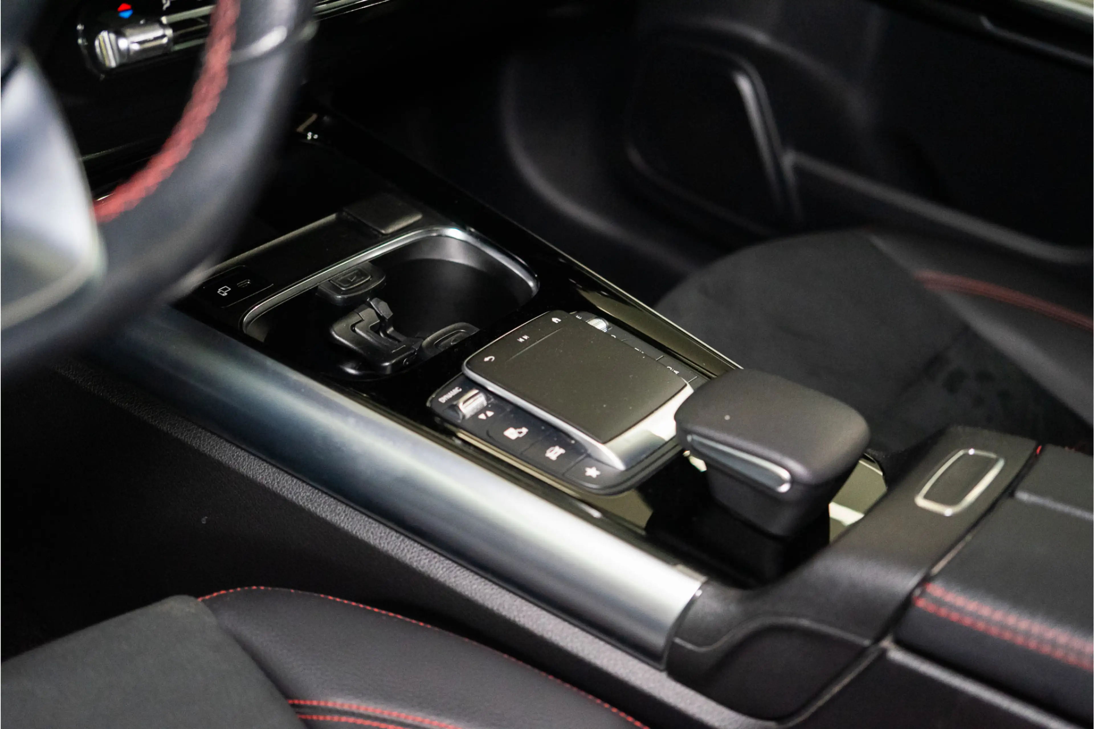 Mercedes-Benz GLA 250 e AMG 218PK | Pano | Keyless | Dodehoek | ACC | Ca — photo 31