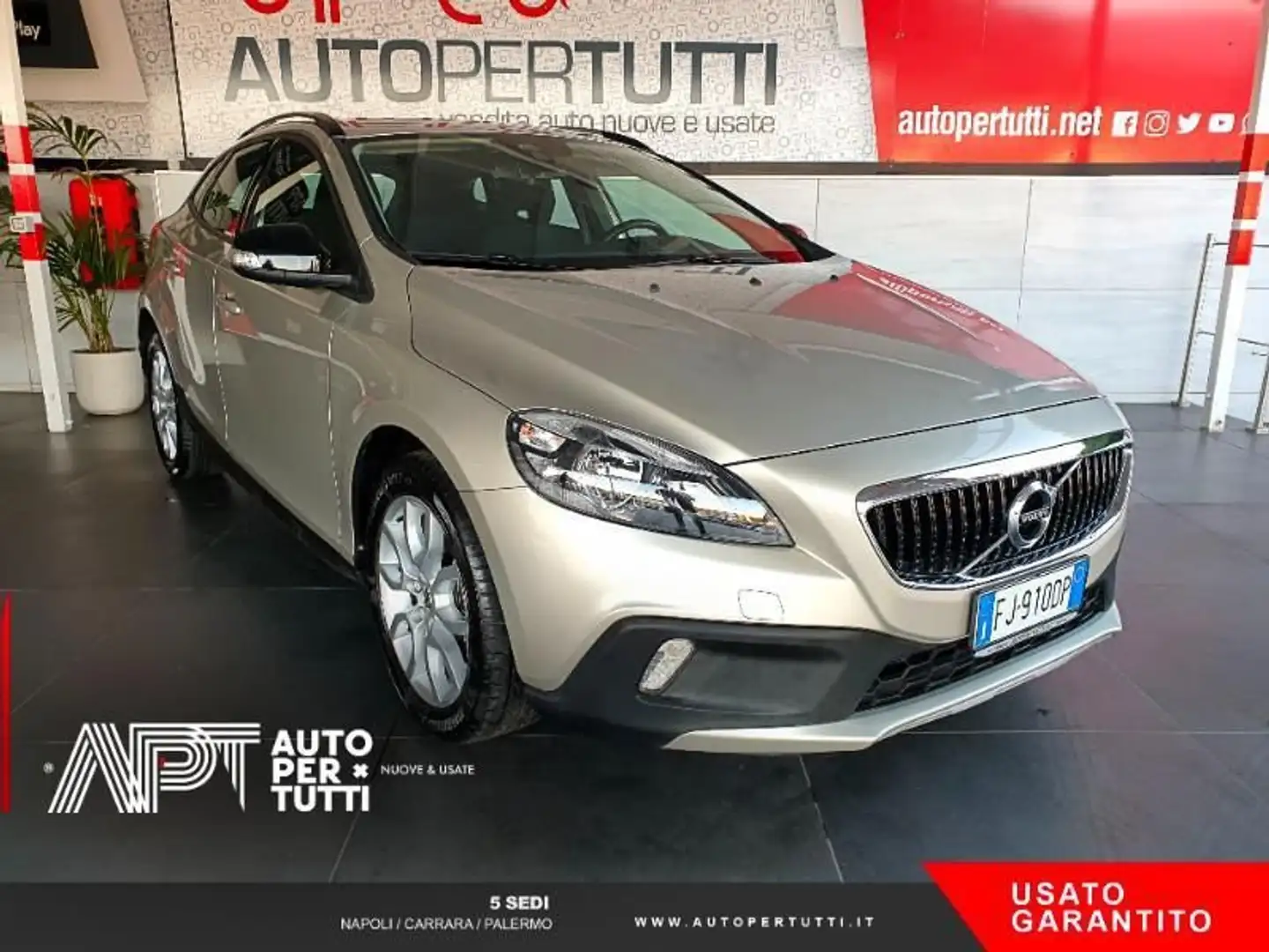 Volvo V40 Cross Country 2.0 d2 Kinetic geartronic my17 - 2
