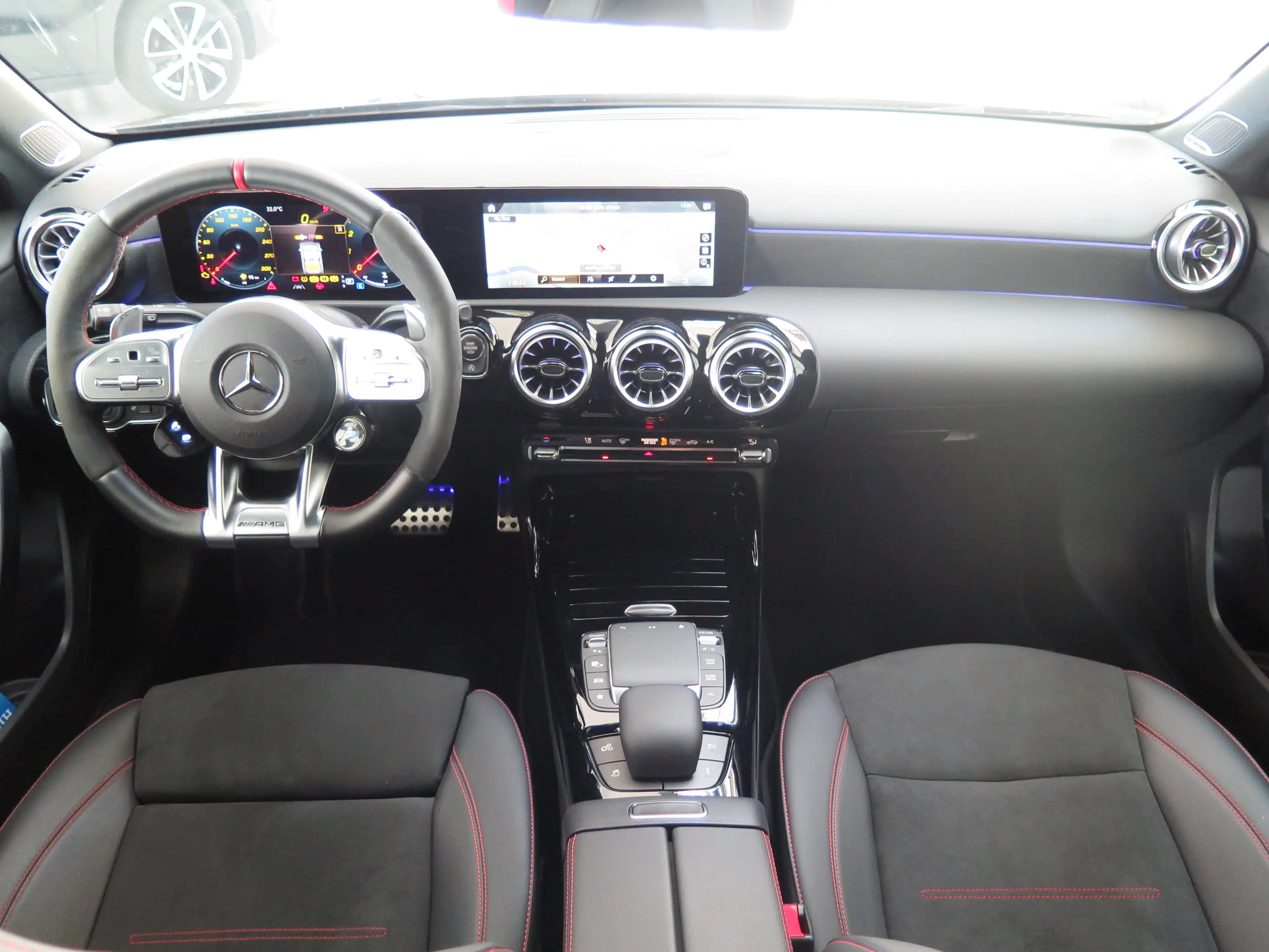 Mercedes-Benz A 45 AMG S 4-Matic Pano Distronic Night-Paket FAHRASSISTENT — photo 9