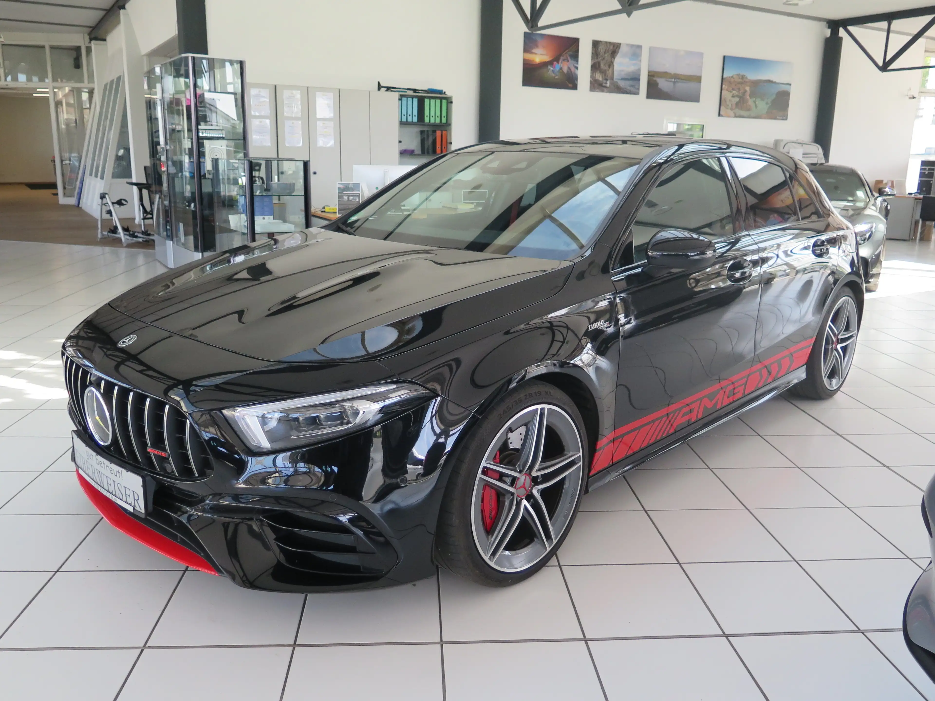 Mercedes-Benz A 45 AMG S 4-Matic Pano Distronic Night-Paket FAHRASSISTENT