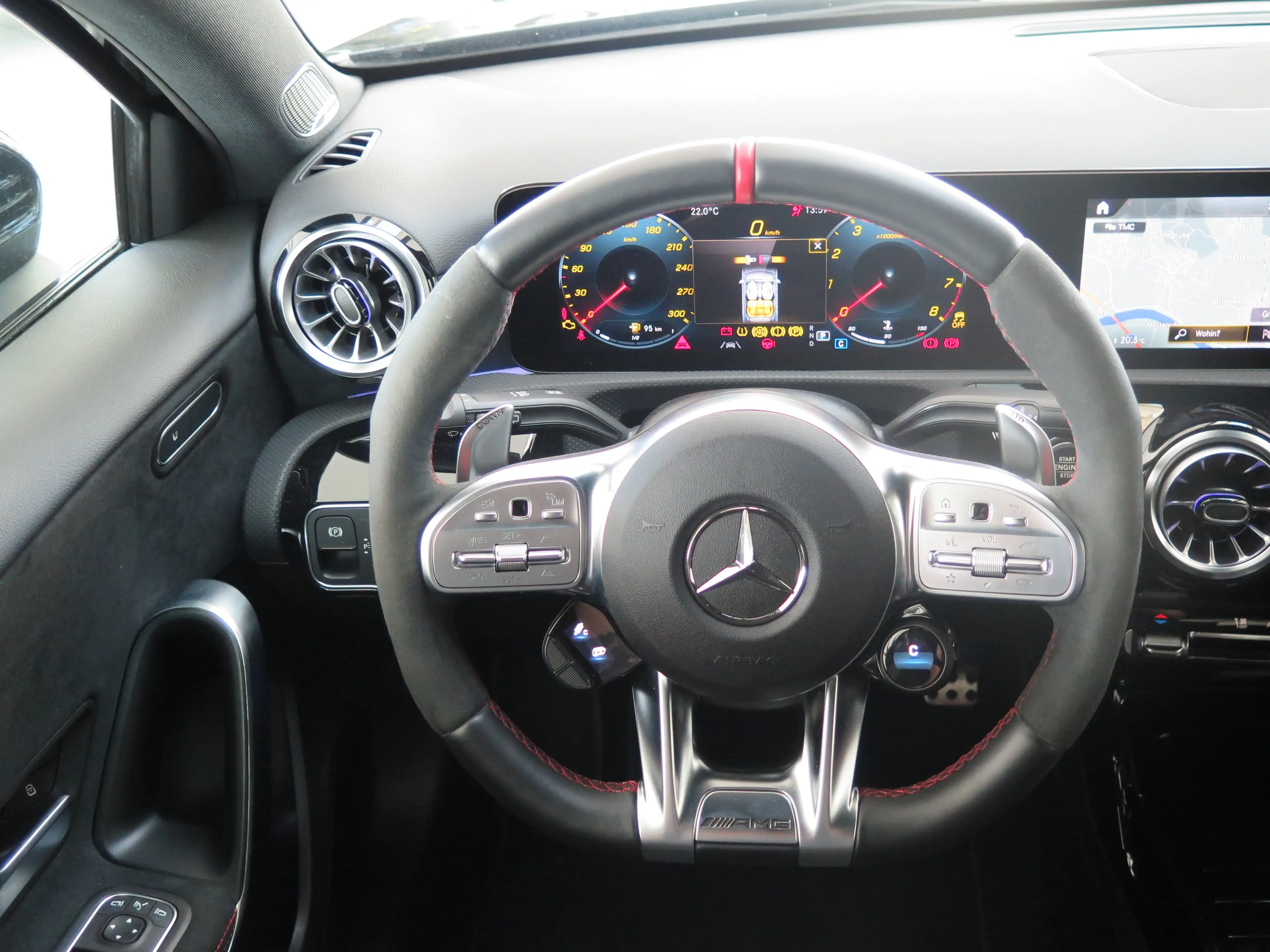 Mercedes-Benz A 45 AMG S 4-Matic Pano Distronic Night-Paket FAHRASSISTENT — photo 10